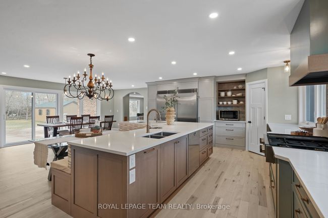 1056 Heenan Terr, House other with 4 bedrooms, 4 bathrooms and 6 parking in Manotick ON | Image 9
