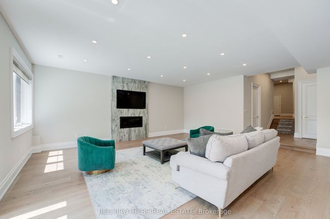 415 Sheppard Ave, House other with 7 bedrooms, 6 bathrooms and 6 parking in Pickering ON | Image 42