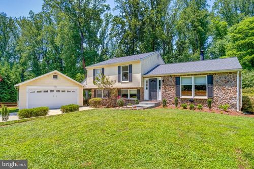 11926 Appling Valley Rd, FAIRFAX, VA, 22030-5742 | Card Image