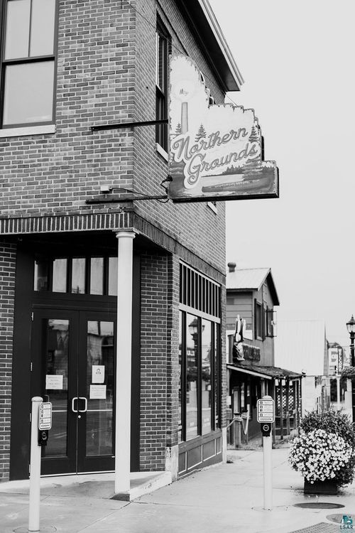 2 W Sheridan St, Ely, MN, 55731-1217 | Card Image