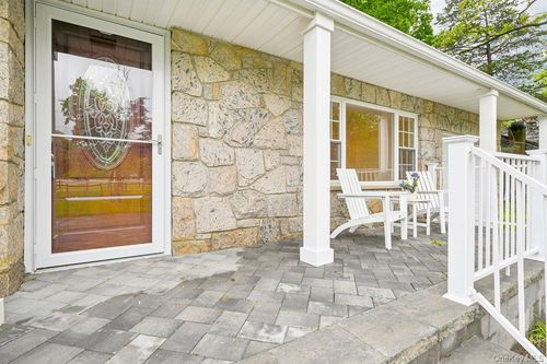 8 Mill Lot Rd, Middle Island, NY, 11953-1453 | Card Image