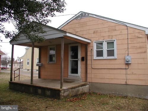 16 N Orchard St, GIBBSTOWN, NJ, 08027-1110 | Card Image