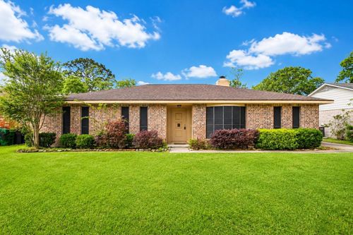 16730 Townes Rd, Friendswood, TX, 77546-4114 | Card Image