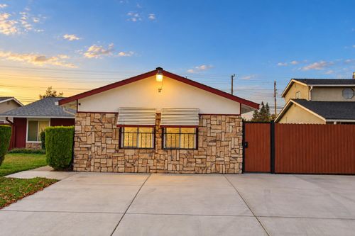 10461 Mills Tower Dr, Rancho Cordova, CA, 95670-5443 | Card Image