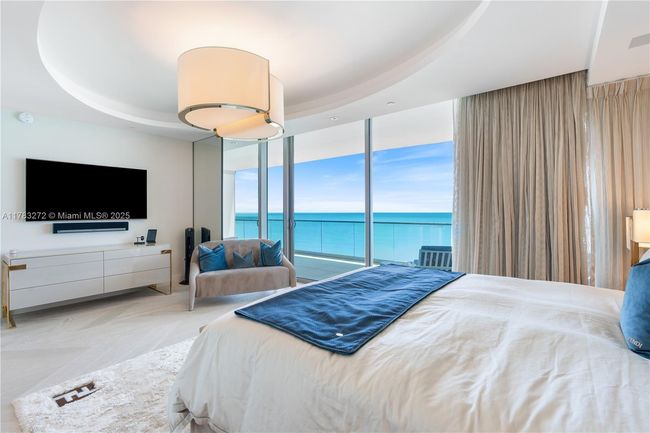 UNIT-1001 - 10203 Collins Ave, Condo with 3 bedrooms, 5 bathrooms and null parking in Bal Harbour FL | Image 19