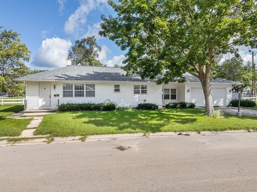 303 Highland Ave, Portage, WI, 53901-1551 | Card Image