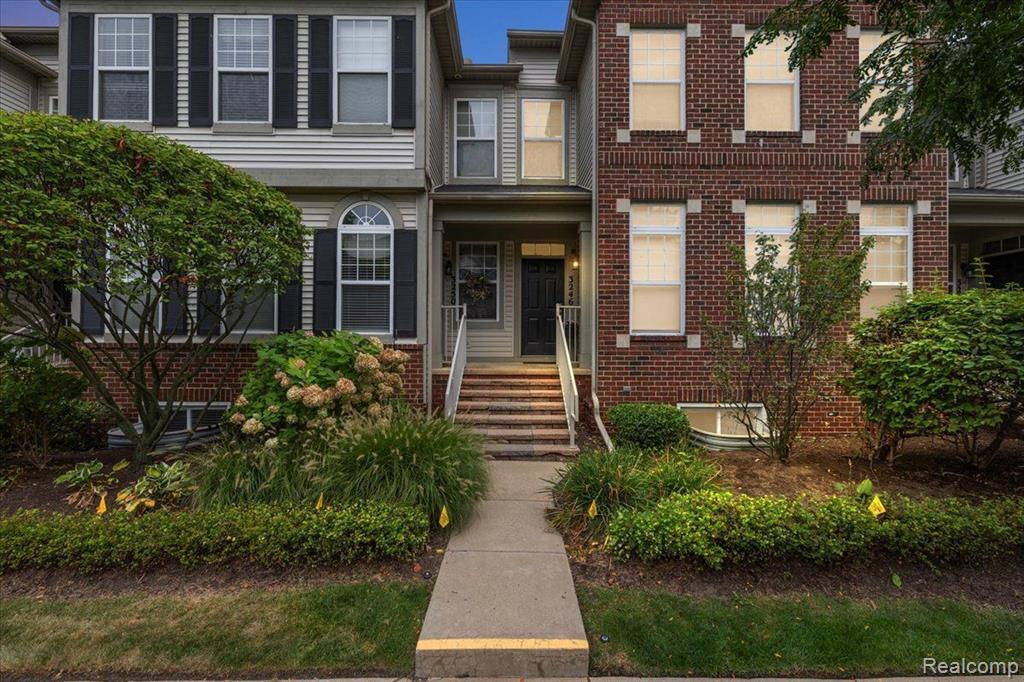 Johanna Ware , Wixom, MI 48393 #1