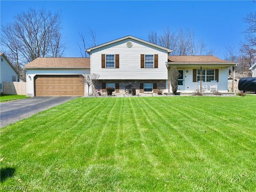 4942 Signature Cir, Austintown, OH, 44515-3871 | Card Image