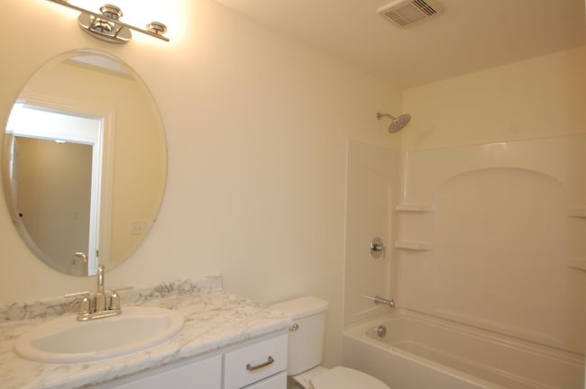2E - 20 Sheffield St, Condo with 2 bedrooms, 3 bathrooms and null parking in Hudson NH | Image 12