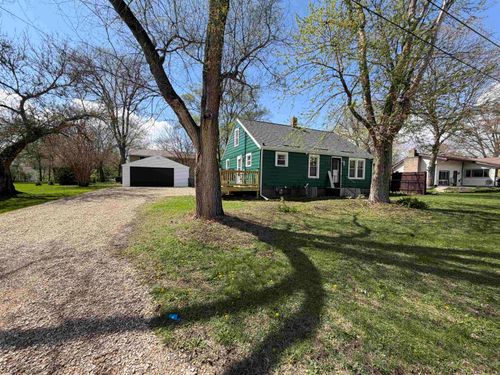 216 S Washington St, BYRON, IL, 61010-1463 | Card Image