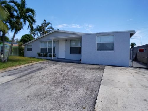 1561 W 11th St, Riviera Beach, FL, 33404-6508 | Card Image