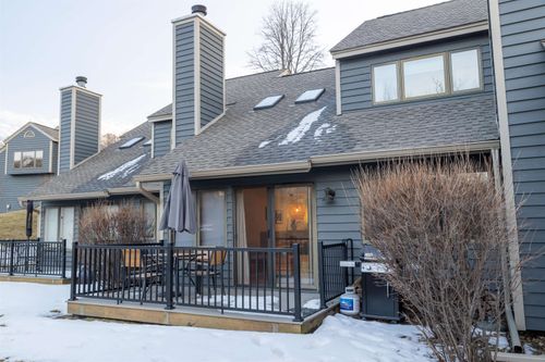 11 Valleywood Ln, Galena, IL, 61036-8734 | Card Image