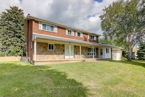 57 Laureleaf Rd, Thornhill, ON, L3T2X9 | Card Image