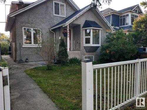 11242 95a St Nw, Edmonton, AB, T5G1N8 | Card Image