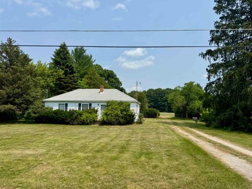 9260 N Elms Rd, Clio, MI, 48420-8510 | Card Image