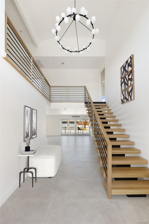 141 Flamingo St, Atlantic Beach, NY, 11509-1023 | Card Image