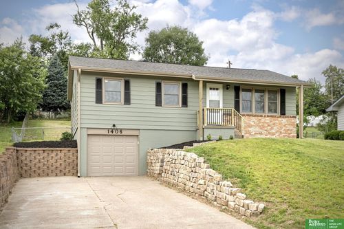 1406 Betz Road, Bellevue, NE, 68005 | Card Image