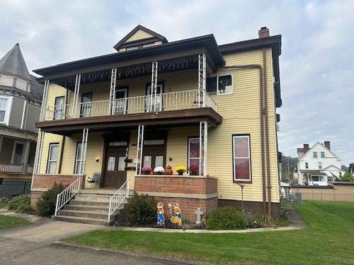 413-411-413 S Penn St, Wheeling, WV, 26003-2031 | Card Image