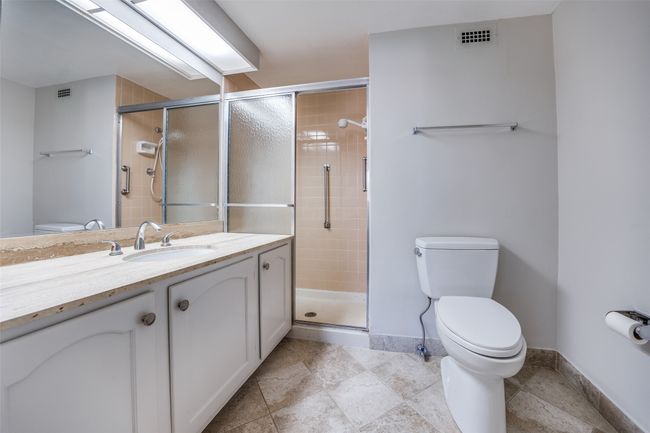 APT-4J - 3701 Turtle Creek Blvd, Condo with 2 bedrooms, 2 bathrooms and null parking in Dallas TX | Image 14