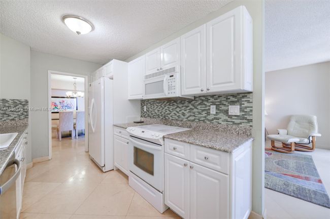 2603 - 16711 Collins Ave, Condo with 3 bedrooms, 2 bathrooms and null parking in Sunny Isles Beach FL | Image 13