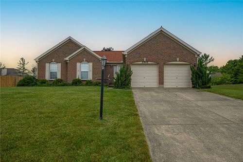 2502 Hillsdale Dr, Beavercreek, OH, 45431-5672 | Card Image