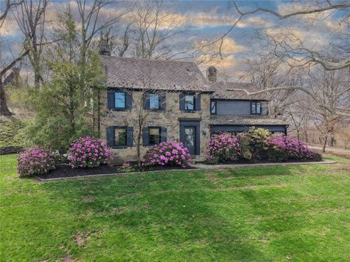 22 Priscilla Ln, Carnegie, PA, 15106-1024 | Card Image