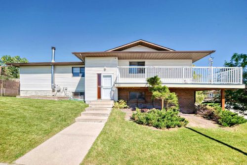 131 Ranchlands Crt Nw, Calgary, AB, T3G1N8 | Card Image