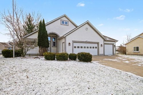 736 Maynard Ave Nw, Grand Rapids, MI, 49504-3655 | Card Image