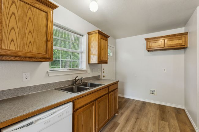 1113 E Jones St, House other with 3 bedrooms, 2 bathrooms and null parking in Sherman TX | Image 11