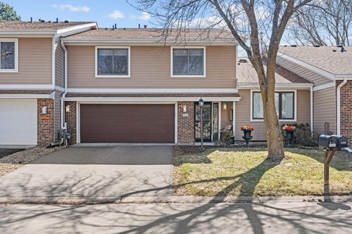 9344 Nesbitt Rd, Bloomington, MN, 55437-1957 | Card Image