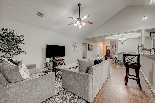 28519 Oakden Ct, House other with 4 bedrooms, 2 bathrooms and 2 parking in Huffman TX | Image 9
