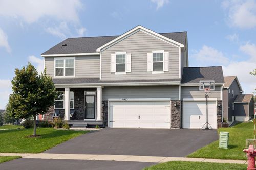 18933 Hyla Ave, Lakeville, MN, 55044-1917 | Card Image