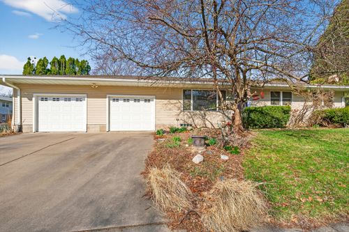 1334 7th St Nw, Clinton, IA, 52732-5140 | Card Image