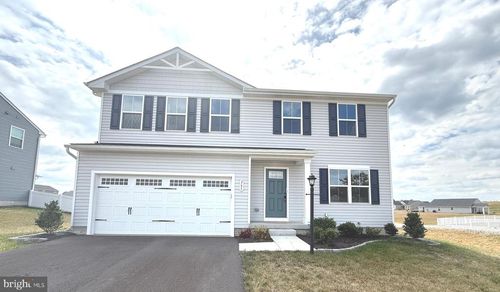 365 Otero Ln, HEDGESVILLE, WV, 25427-7055 | Card Image