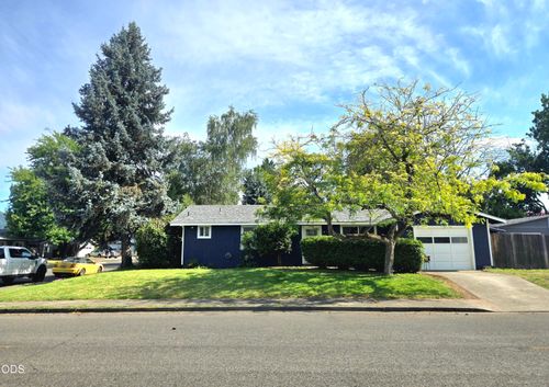 1133 Sw Ballinger Dr, Grants Pass, OR, 97526-2705 | Card Image