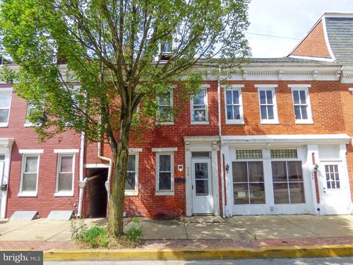 556 S Queen St, YORK, PA, 17403-2738 | Card Image
