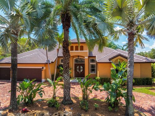 8268 Sw 172nd Ter, Palmetto Bay, FL, 33157-9220 | Card Image