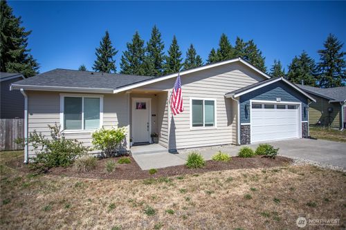 701 Myers St Se, Rainier, WA, 98576-9201 | Card Image