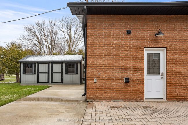 103-105 Main St S, Home with 4 bedrooms, 2 bathrooms and 5 parking in Exeter ON | Image 7