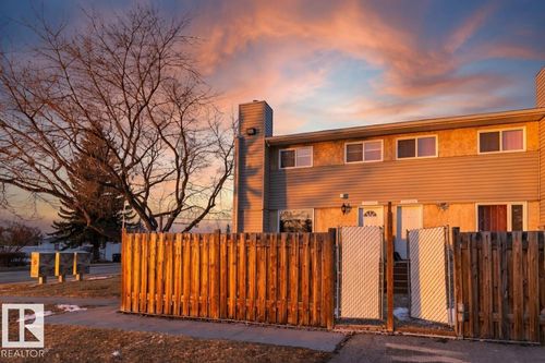 8620 38a Ave Nw, Edmonton, AB, T6K2Z9 | Card Image