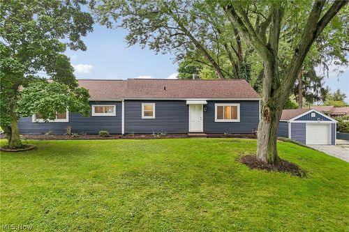 50 S Glencoe Dr, Coventry Township, OH, 44319-1768 | Card Image