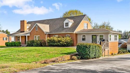 3570 Annie Ln, Walkertown, NC, 27051-9698 | Card Image