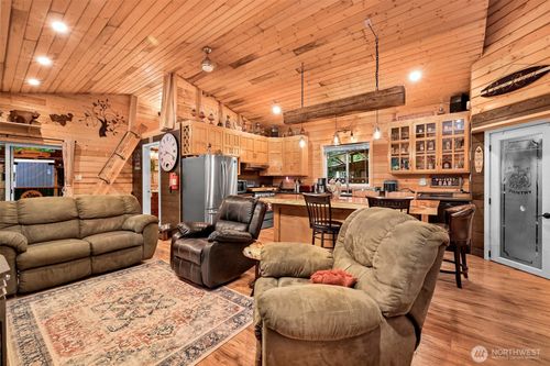 1124 Alder Ln, Maple Falls, WA, 98266 | Card Image