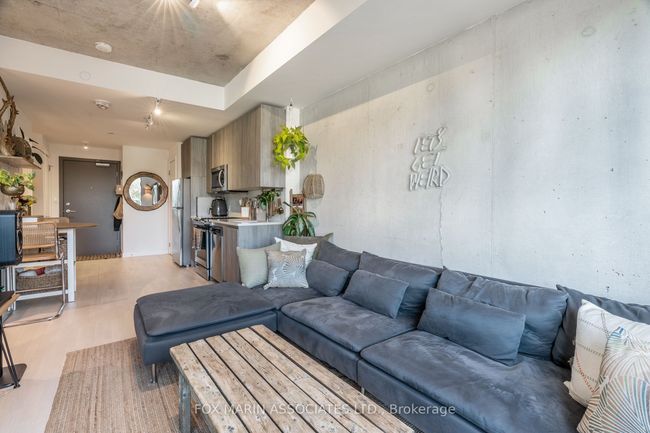 411 - 246 Logan Ave, Condo with 2 bedrooms, 1 bathrooms and null parking in Toronto ON | Image 11