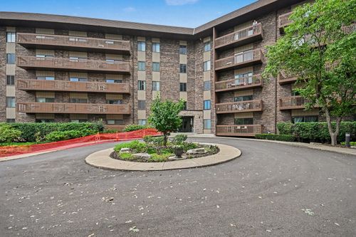 519-120 Lakeview Drive, Bloomingdale, IL, 60108 | Card Image