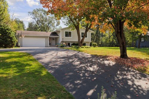 3237 Shores Blvd, Wayzata, MN, 55391-2840 | Card Image
