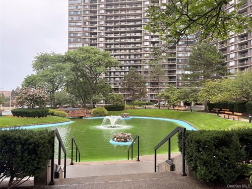 10k-2 Bay Club Drive, New York, NY, 11360 | Card Image