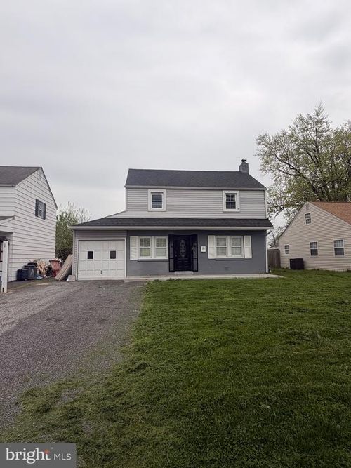 113 W Van Buren Ave, NEW CASTLE, DE, 19720-2566 | Card Image