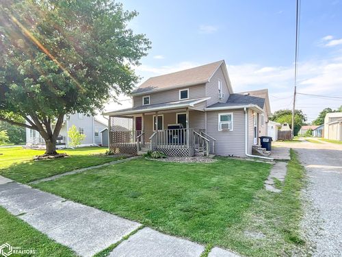 407 W Market Street, New Sharon, IA, 50207 | Card Image