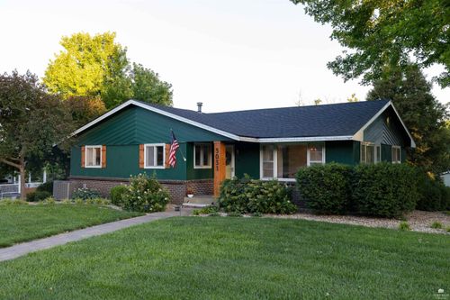 3031 Sunnyside Dr, Manhattan, KS, 66502-1921 | Card Image